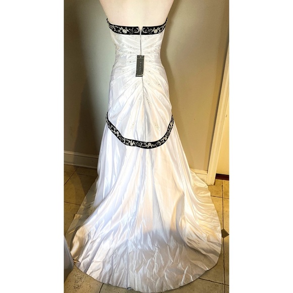 Jovani Strapless Ballgown - Picture 3 of 6